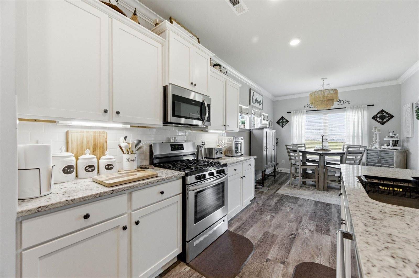 1828 Magnolia Ln, Cullman, AL 35055