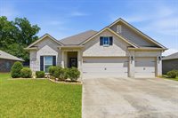 1828 Magnolia Ln, Cullman, AL 35055
