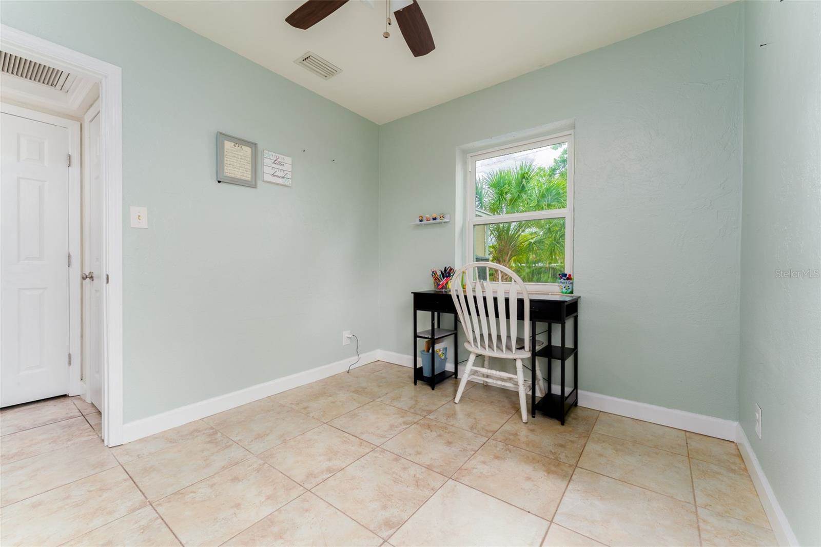 130 41ST Avenue NE, Saint Petersburg, FL 33703
