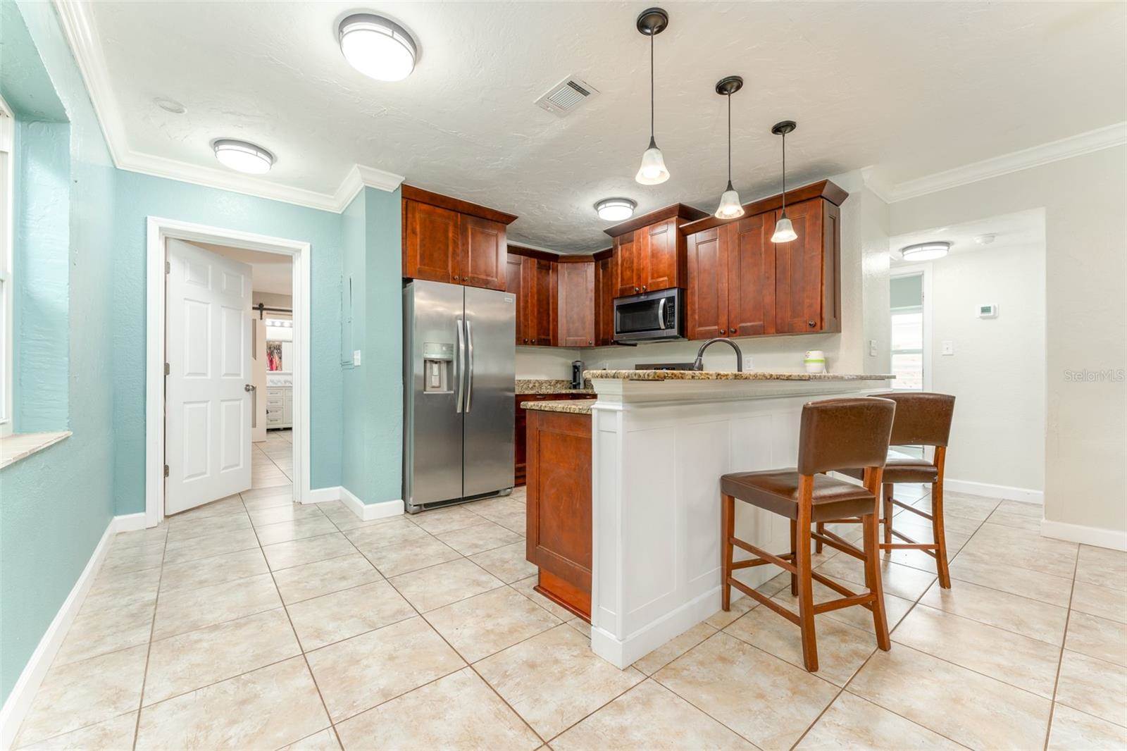 130 41ST Avenue NE, Saint Petersburg, FL 33703