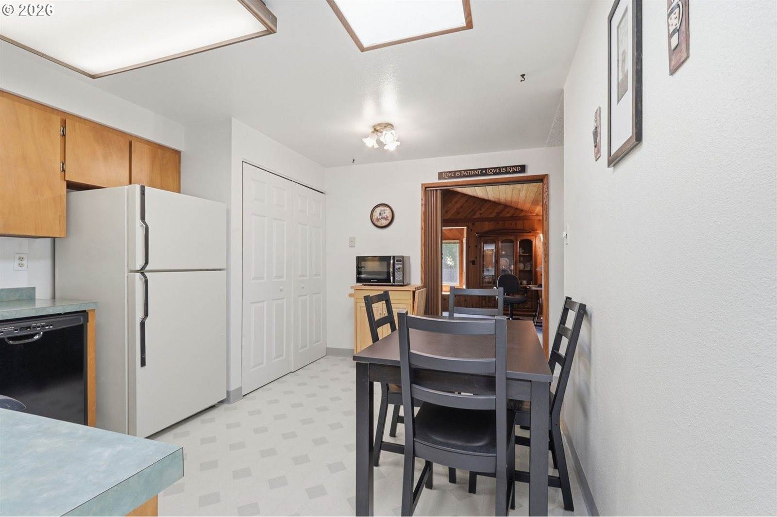 19654 SW Murphy St, Beaverton, OR 97078