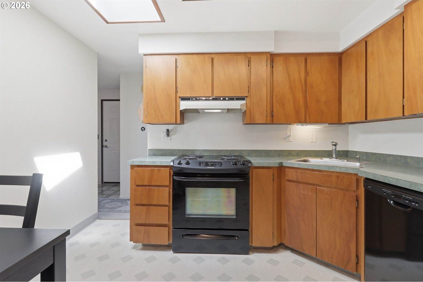 19654 SW Murphy St, Beaverton, OR 97078