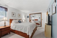 19654 SW Murphy St, Beaverton, OR 97078