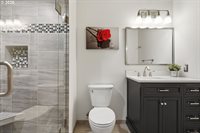 19654 SW Murphy St, Beaverton, OR 97078