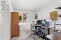 19654 SW Murphy St, Beaverton, OR 97078