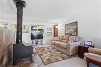 19654 SW Murphy St, Beaverton, OR 97078