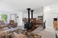 19654 SW Murphy St, Beaverton, OR 97078