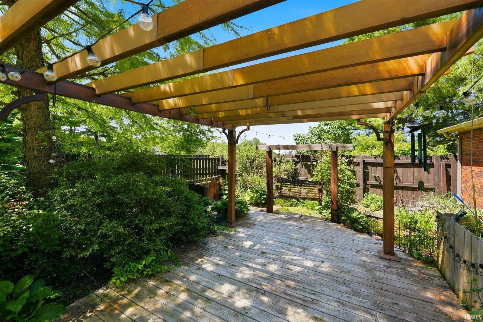 11201 S County Road 700 E, Selma, IN 47383