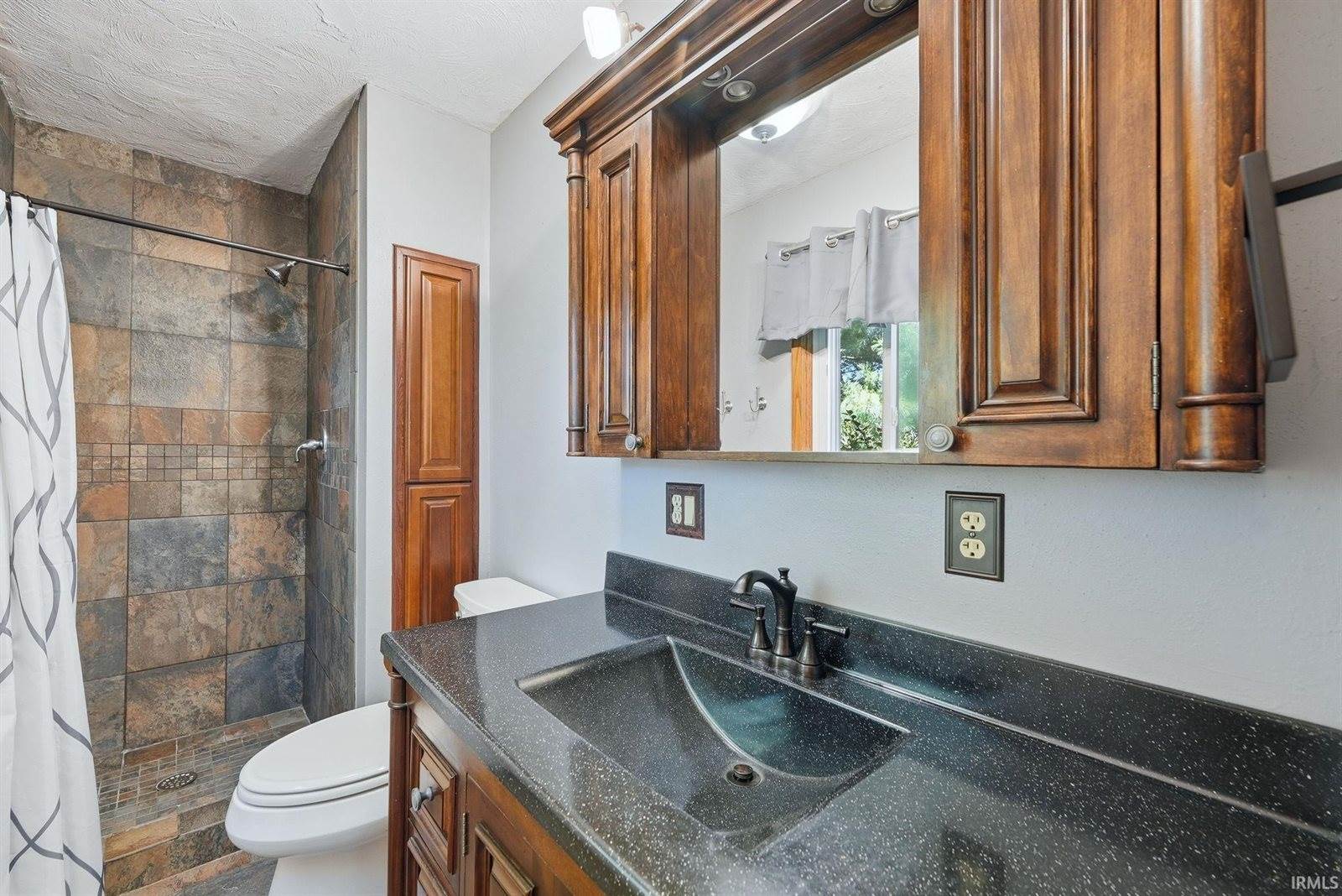 11201 S County Road 700 E, Selma, IN 47383
