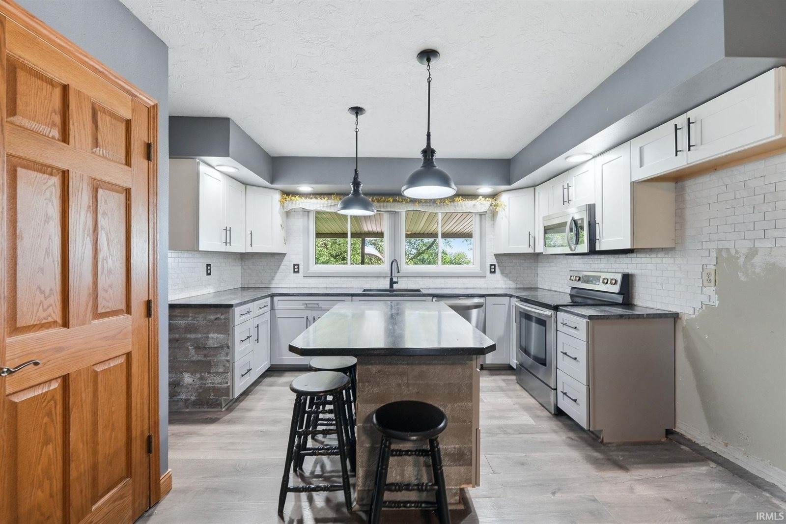 11201 S County Road 700 E, Selma, IN 47383