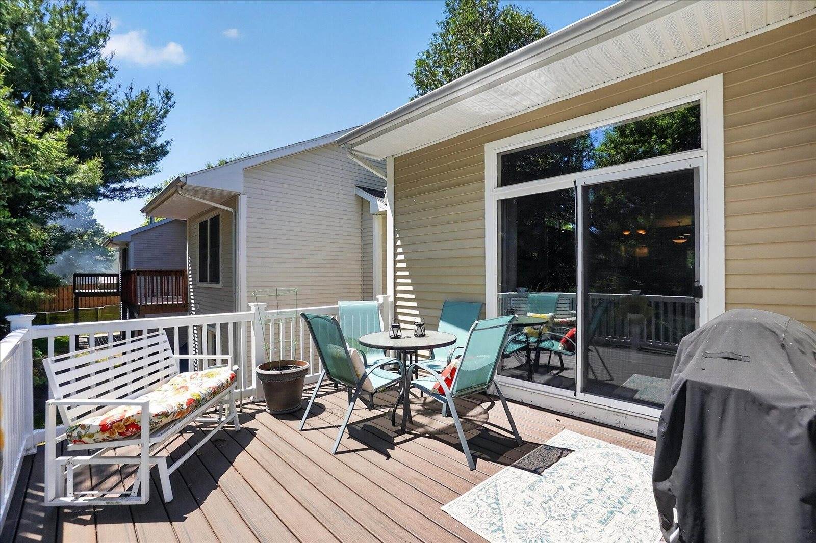 2508 Windbreak Lane, Lansing, MI 48910