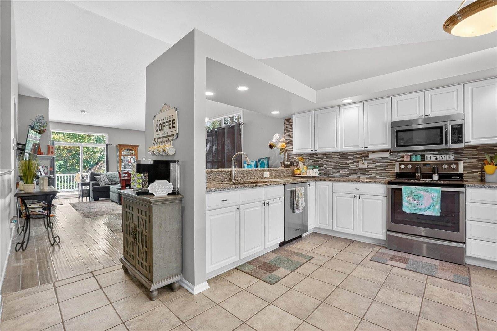 2508 Windbreak Lane, Lansing, MI 48910