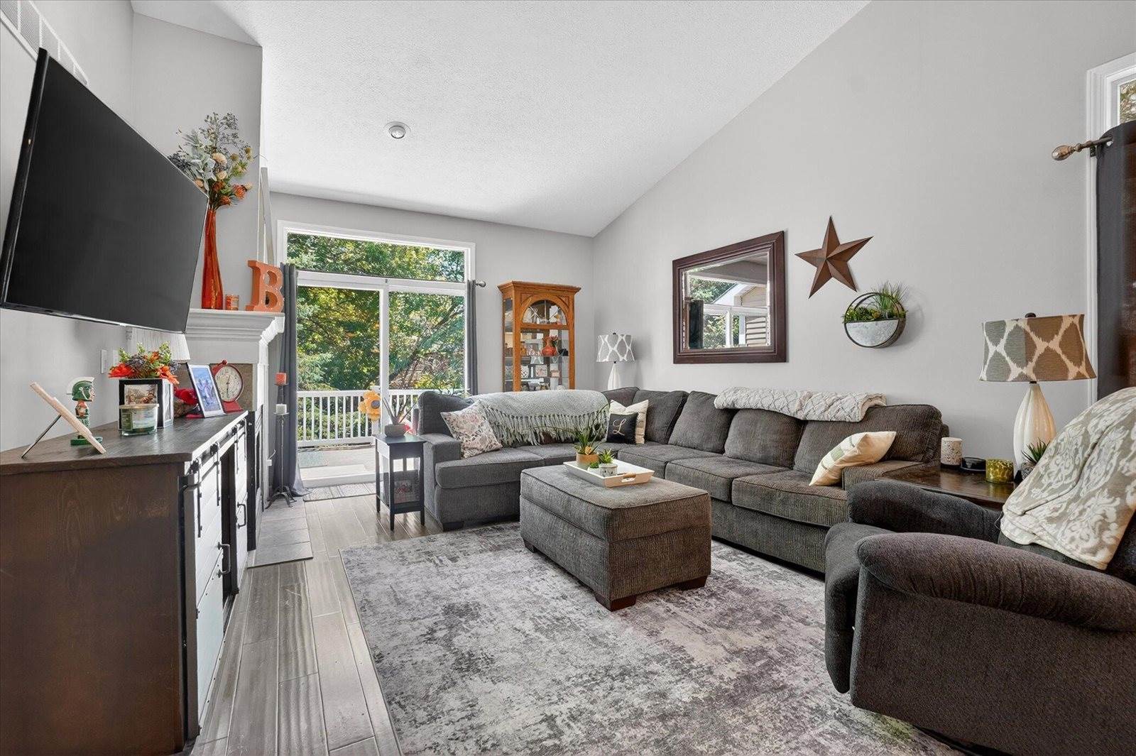 2508 Windbreak Lane, Lansing, MI 48910