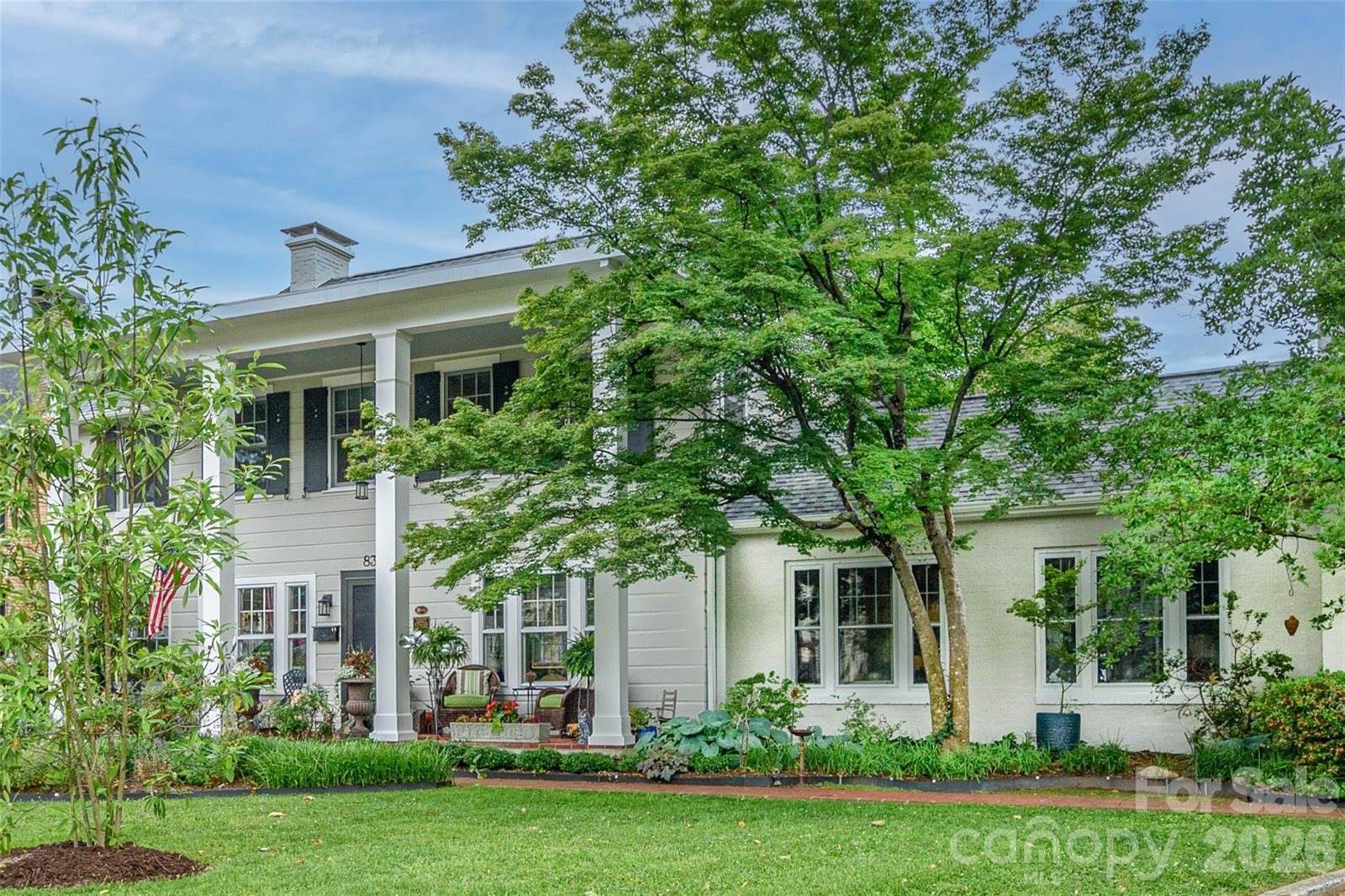 832 4th Avenue West, Hendersonville, NC 28739