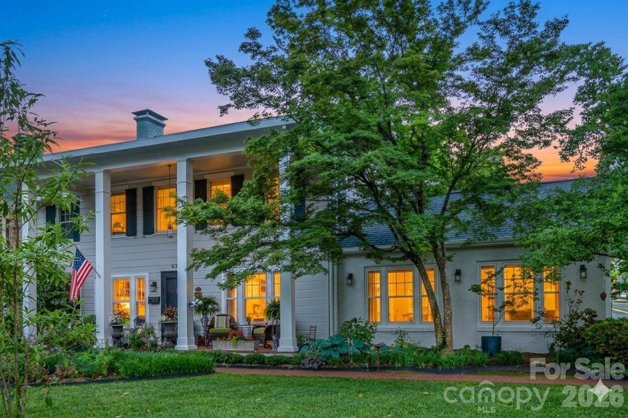 832 4th Avenue West, Hendersonville, NC 28739