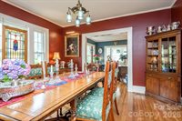 832 4th Avenue West, Hendersonville, NC 28739