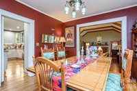 832 4th Avenue West, Hendersonville, NC 28739
