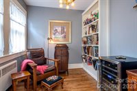 832 4th Avenue West, Hendersonville, NC 28739