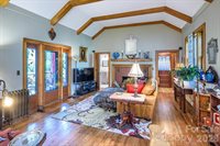 832 4th Avenue West, Hendersonville, NC 28739