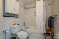 832 4th Avenue West, Hendersonville, NC 28739