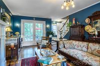 832 4th Avenue West, Hendersonville, NC 28739