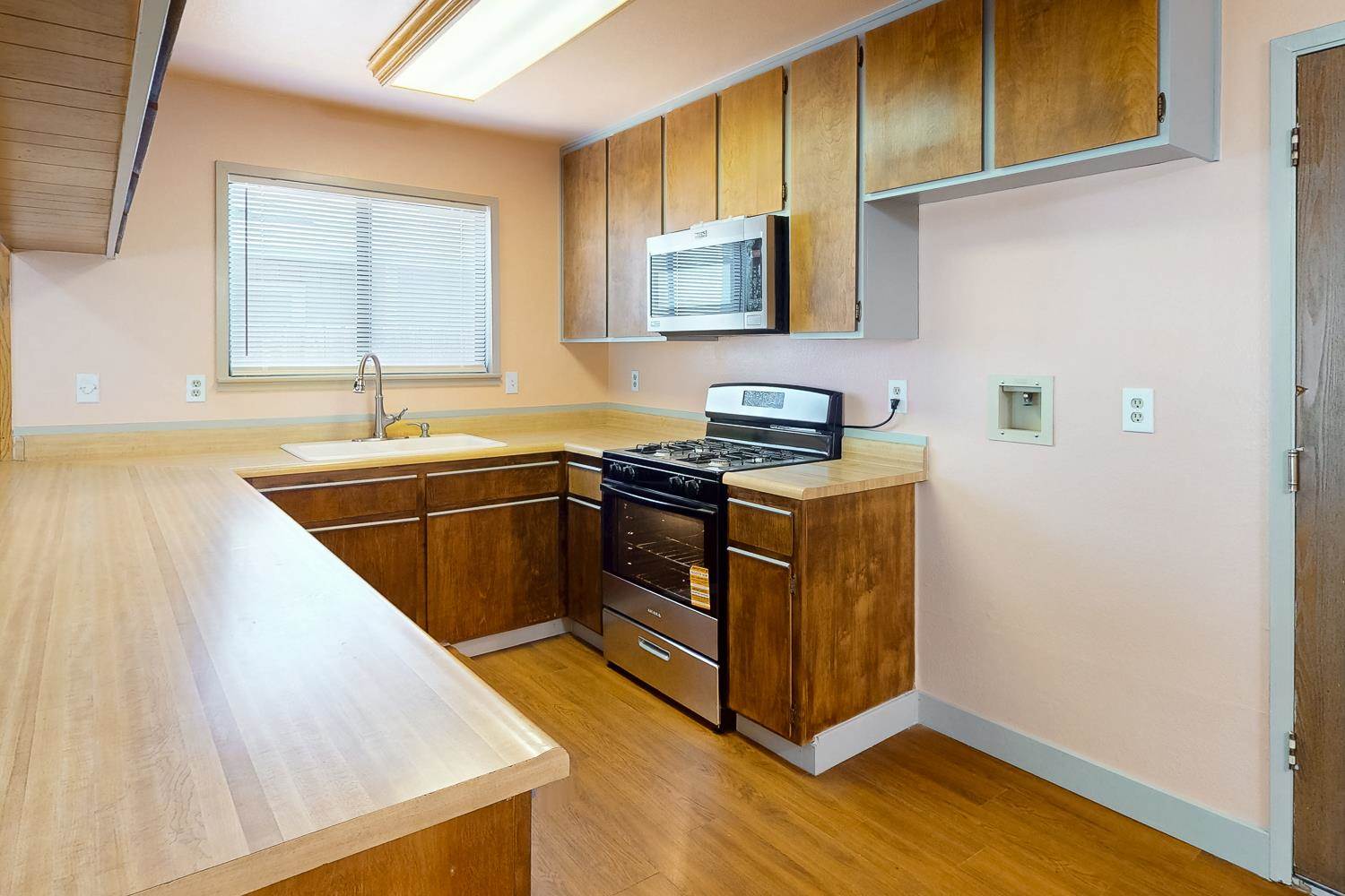1387 Lisa Way, Marysville, CA 95901