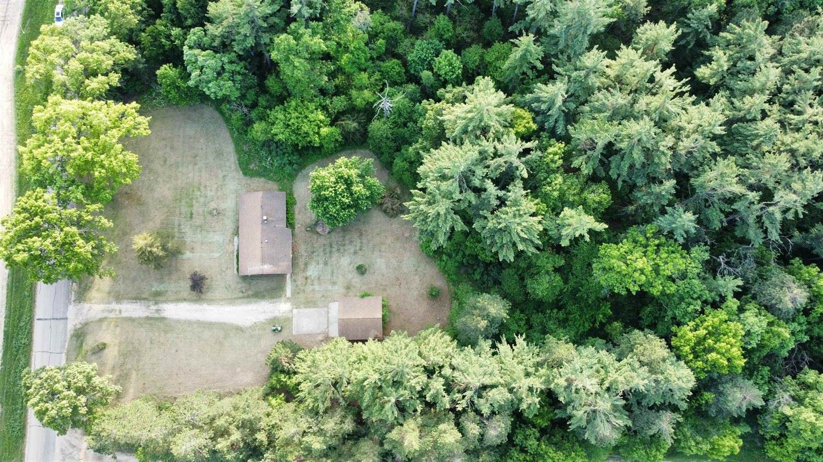 W13940 Beechnut Avenue, Hancock, WI 54943