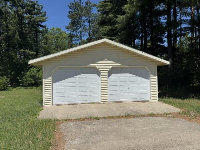 W13940 Beechnut Avenue, Hancock, WI 54943