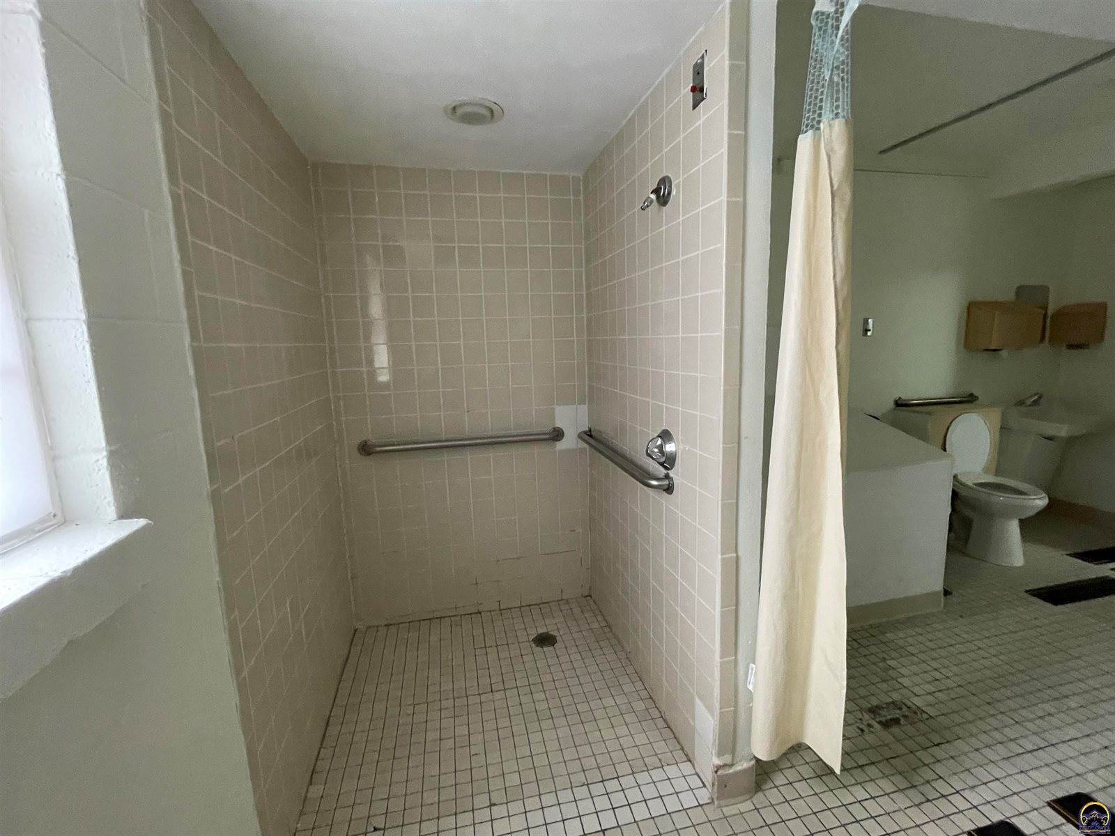 1334 SW Buchanan ST, Topeka, KS 66604