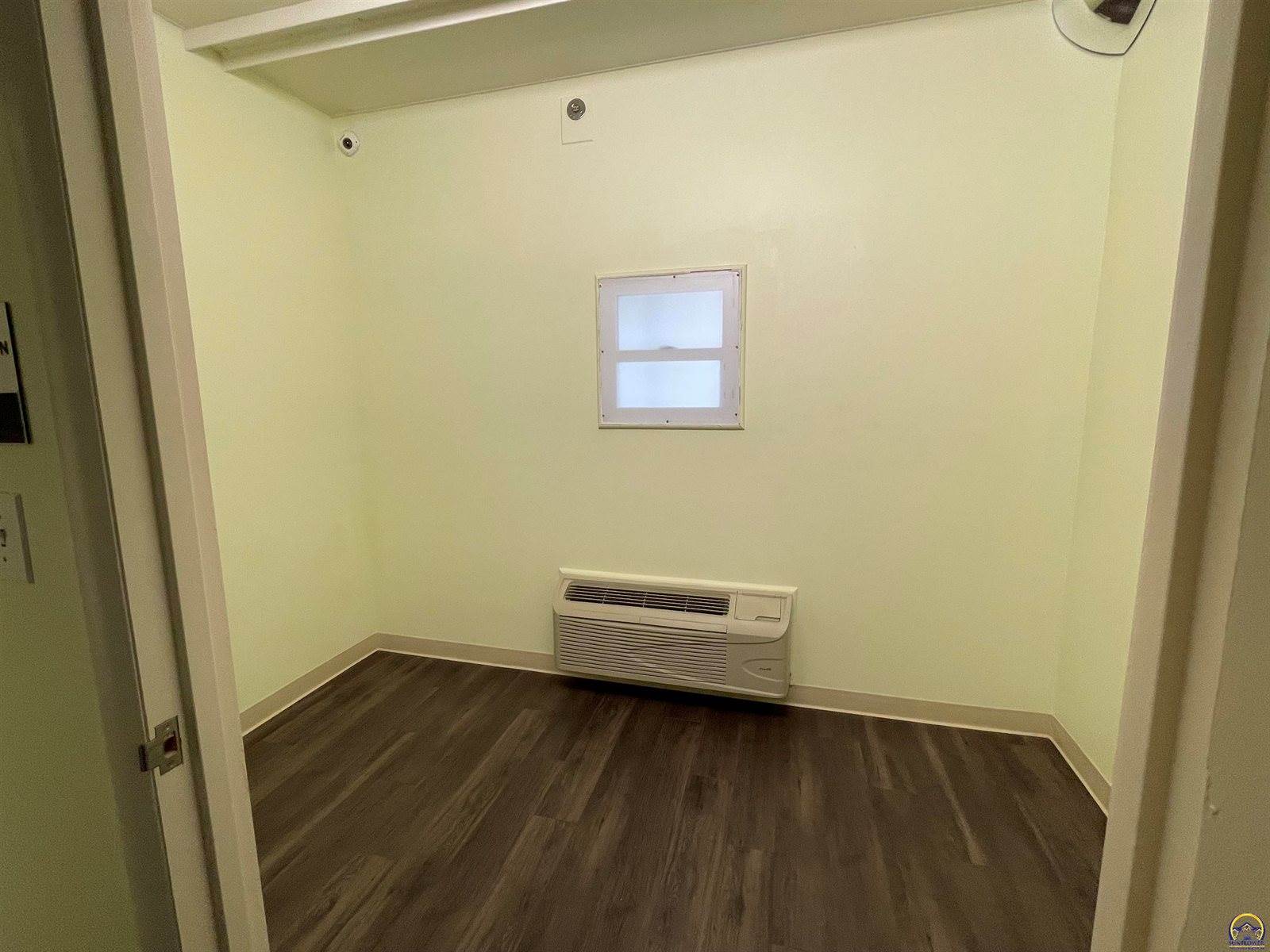 1334 SW Buchanan ST, Topeka, KS 66604