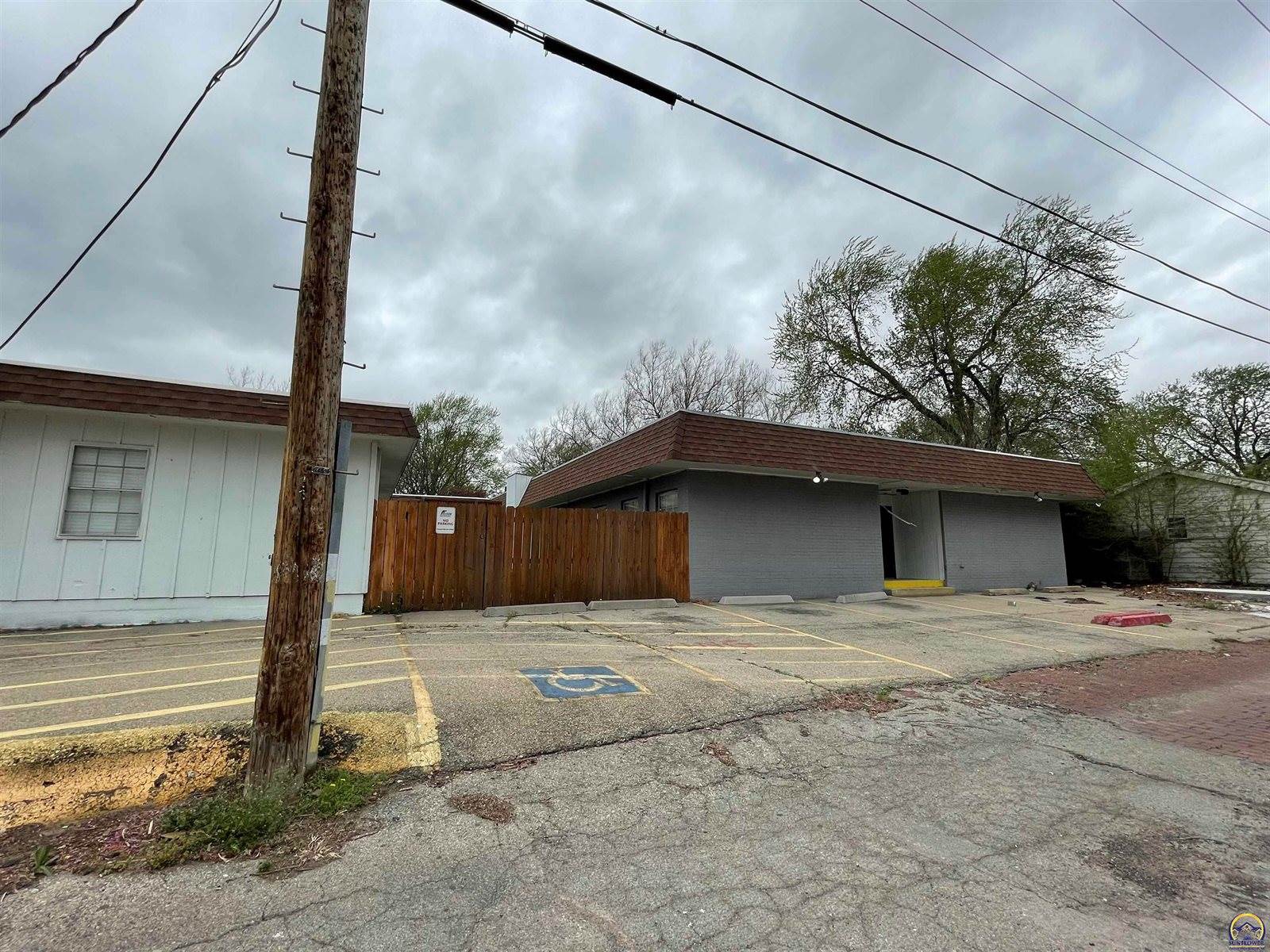1334 SW Buchanan ST, Topeka, KS 66604