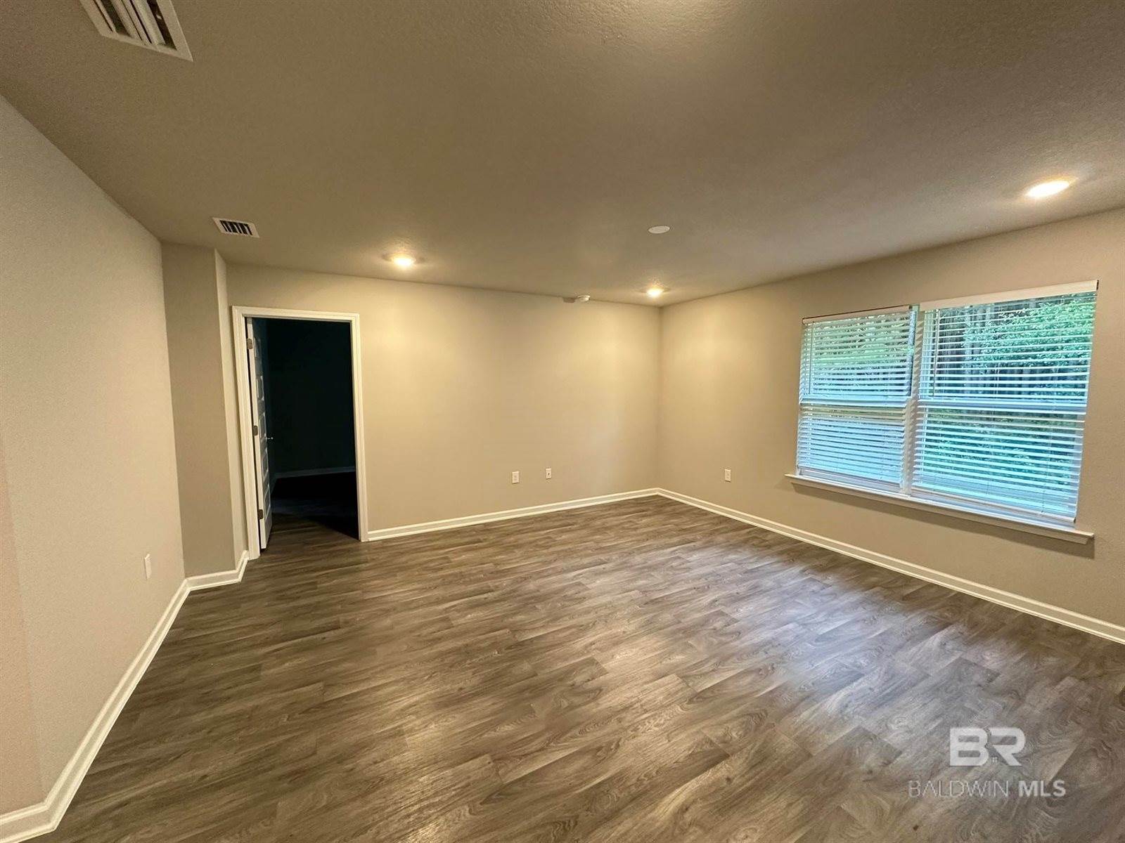 10449 Ruffian Route, Daphne, AL 36526