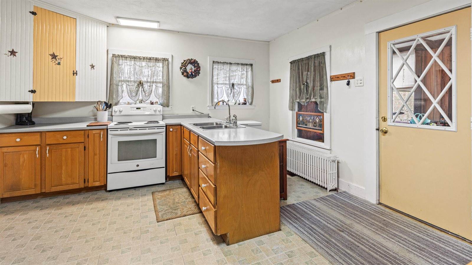 1088 South Street, Dover-Foxcroft, ME 04426