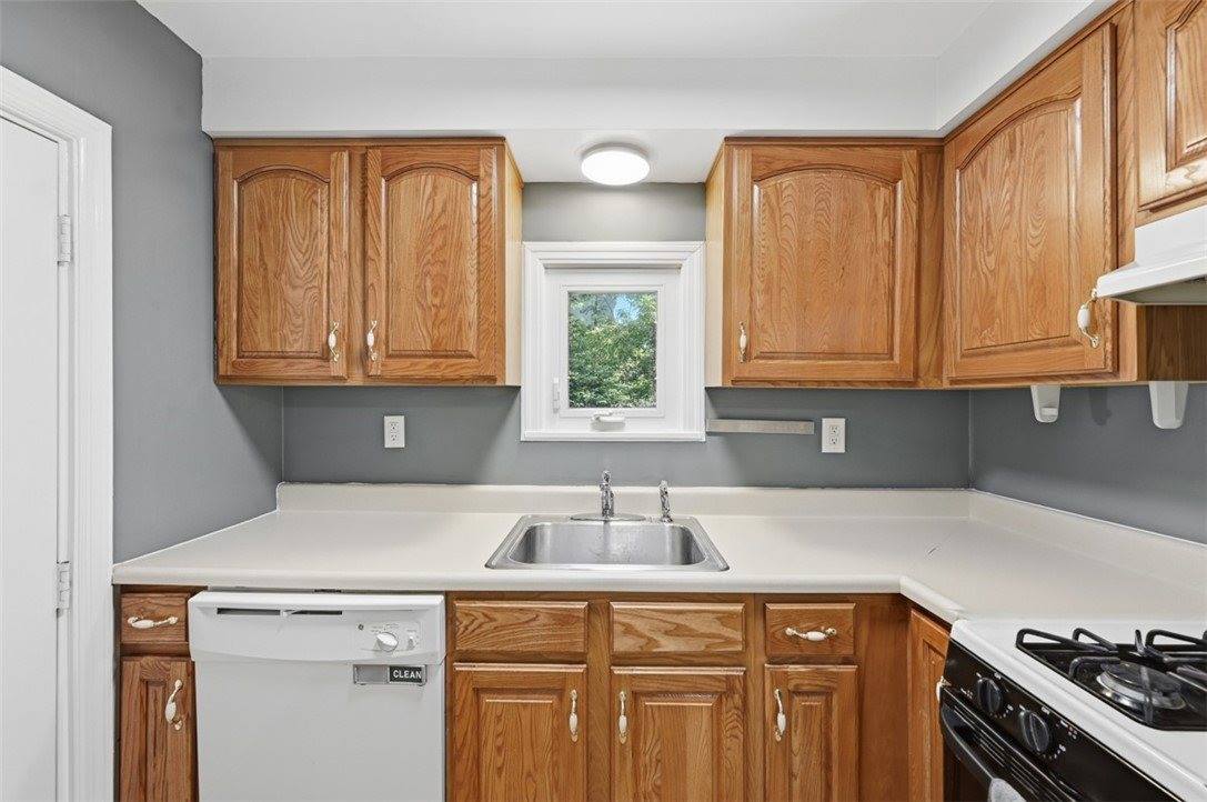 2517 Wiese St, Arlington, PA 15210