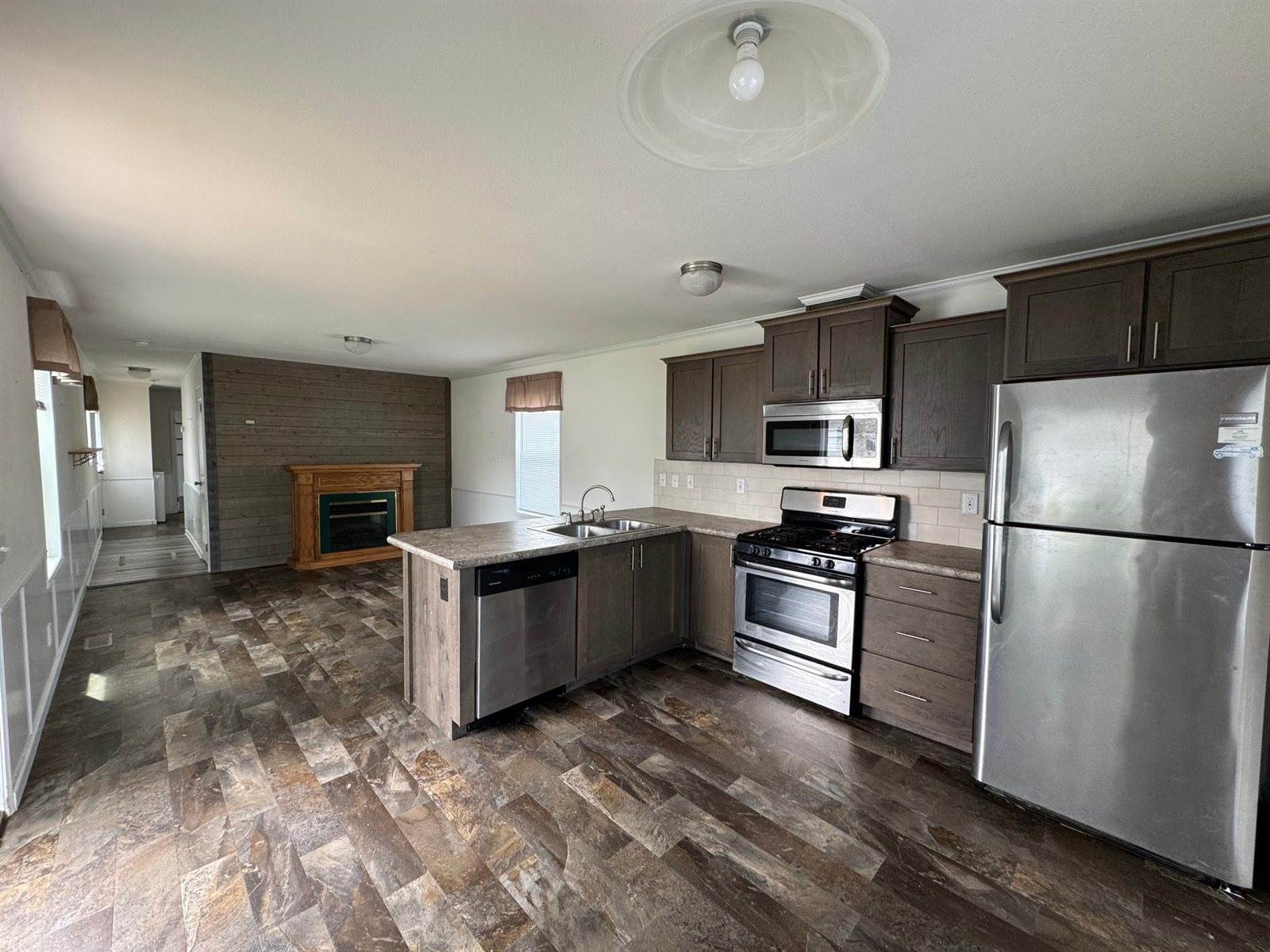 8 Holt Dr., Duluth, MN 55808