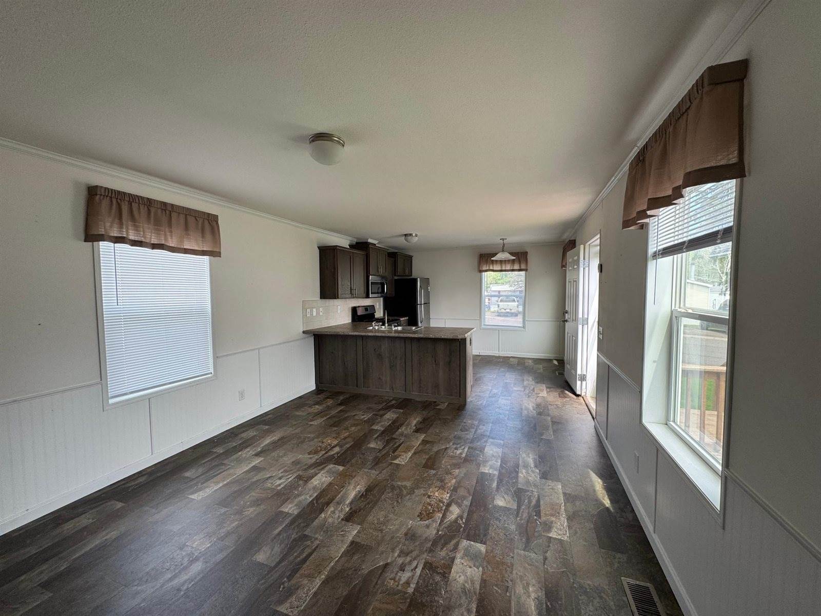 8 Holt Dr., Duluth, MN 55808