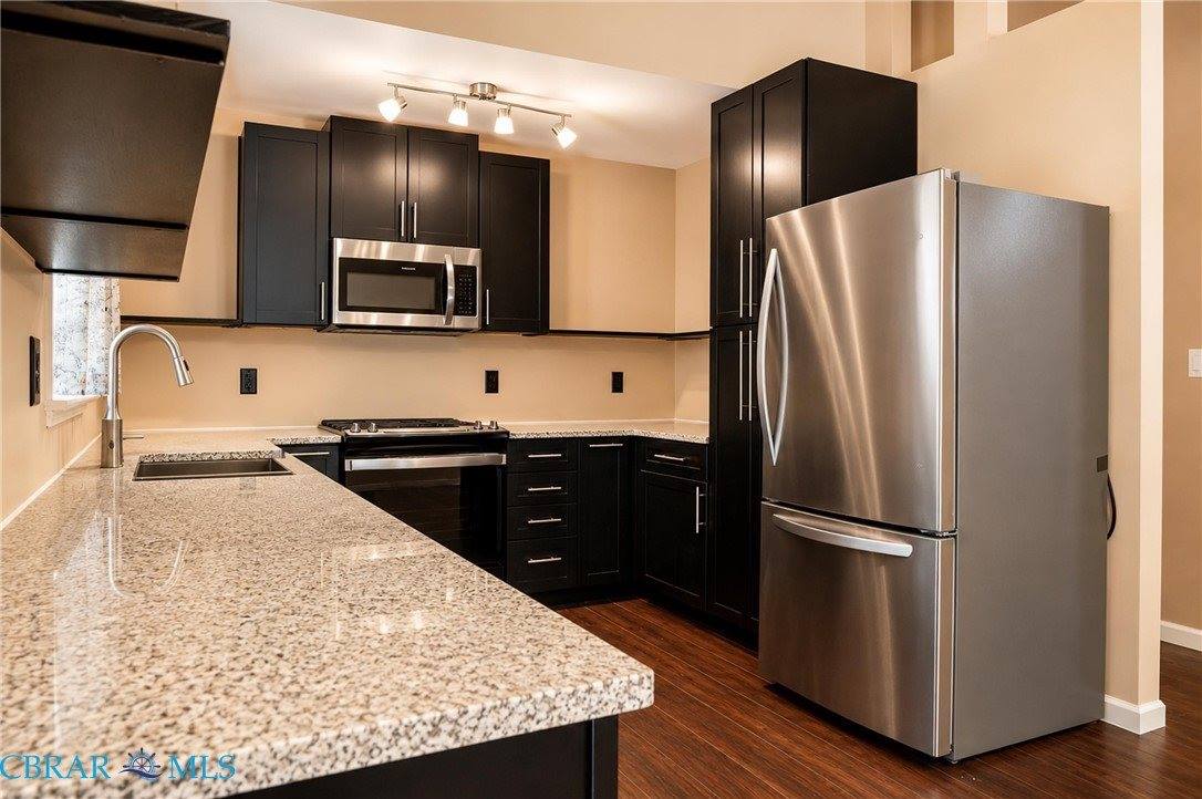 8253 Manor Drive, Gloucester, VA 23061