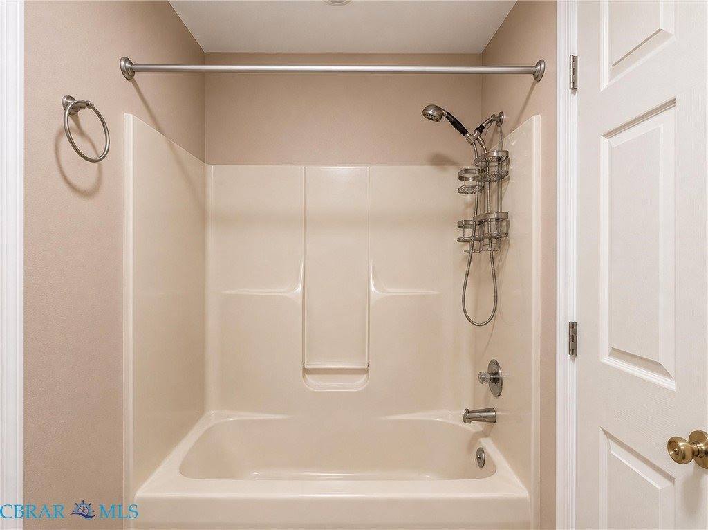 8253 Manor Drive, Gloucester, VA 23061