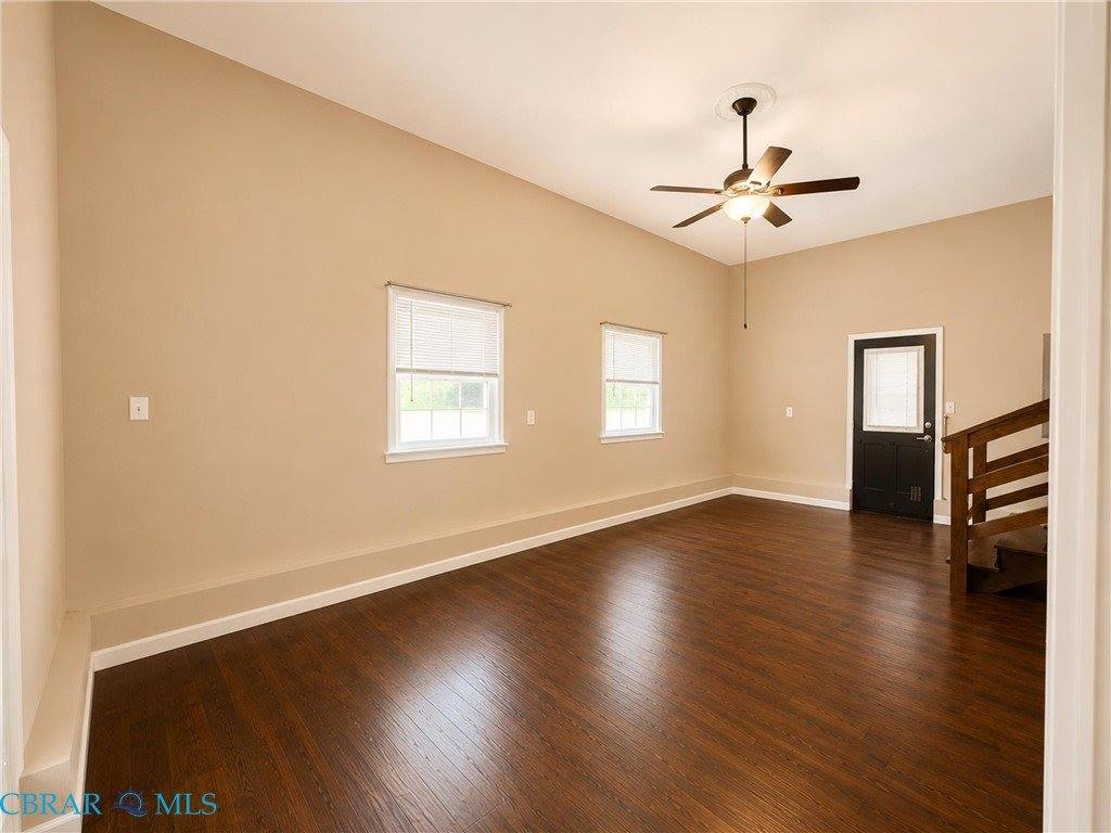 8253 Manor Drive, Gloucester, VA 23061