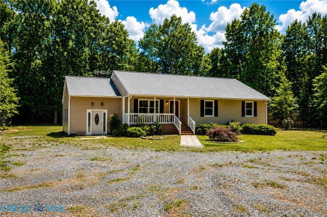 8253 Manor Drive, Gloucester, VA 23061