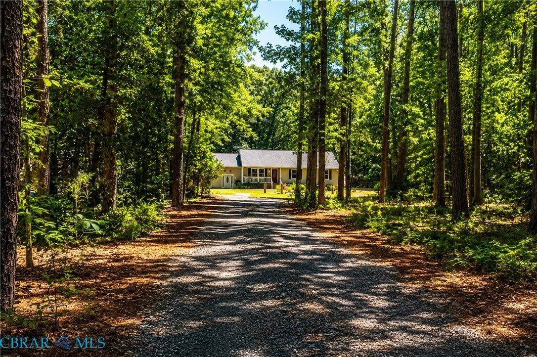 8253 Manor Drive, Gloucester, VA 23061