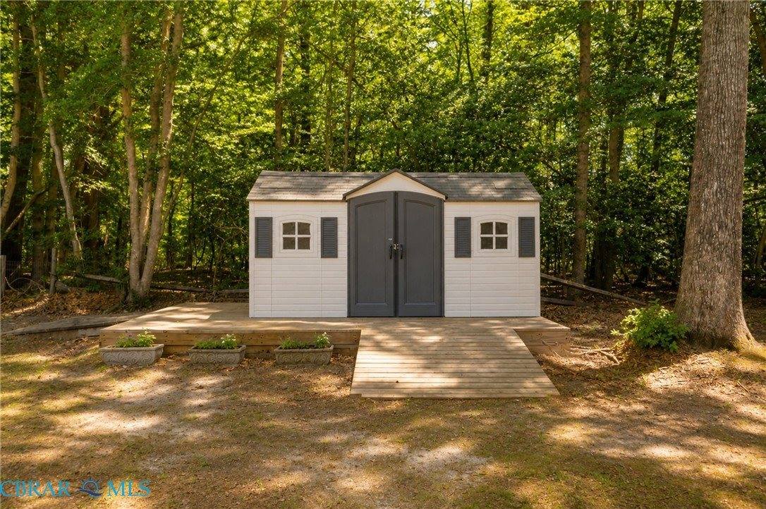 8253 Manor Drive, Gloucester, VA 23061