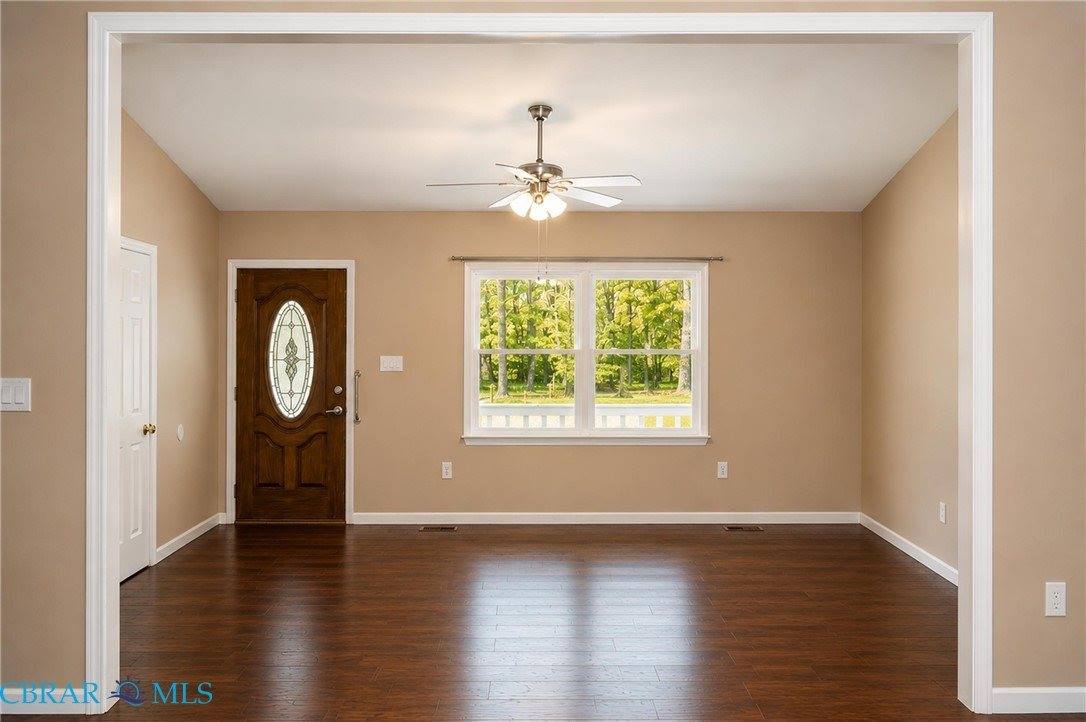 8253 Manor Drive, Gloucester, VA 23061