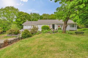 36 High Street, Dexter, ME 04930