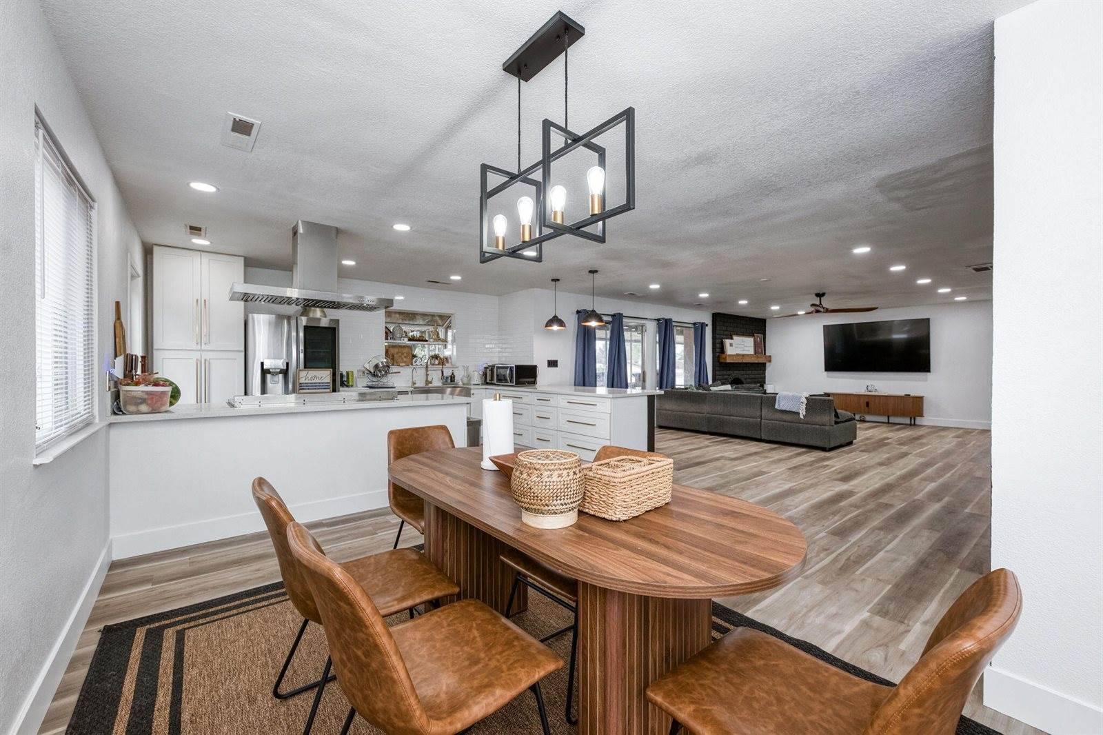 5602 North Mccall Avenue, Clovis, CA 93619