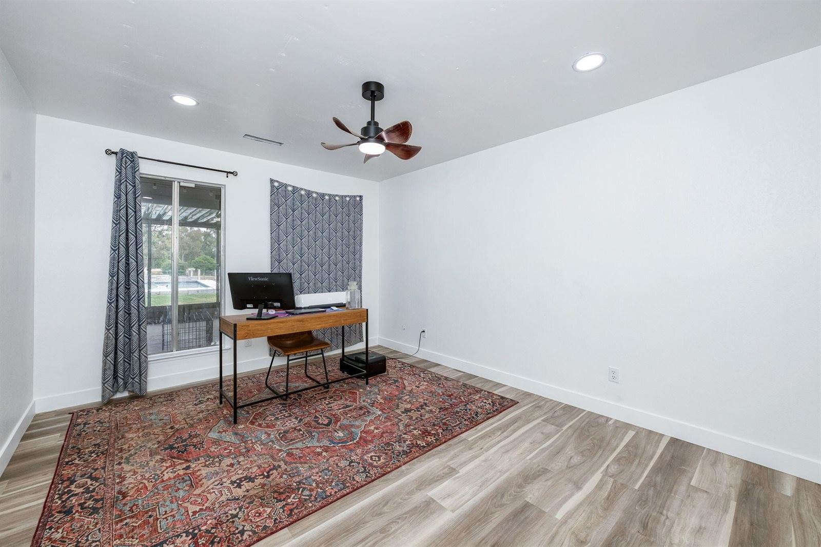5602 North Mccall Avenue, Clovis, CA 93619