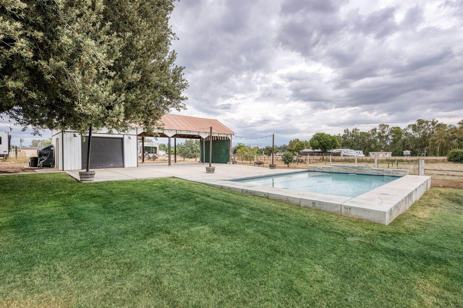5602 North Mccall Avenue, Clovis, CA 93619