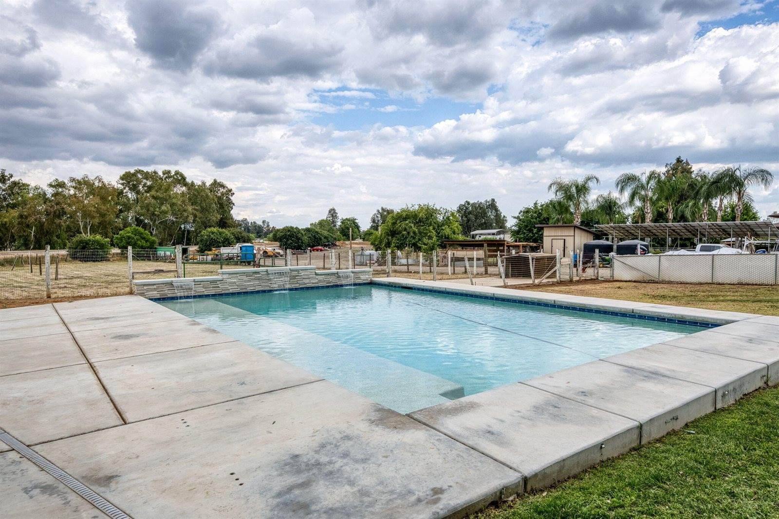 5602 North Mccall Avenue, Clovis, CA 93619