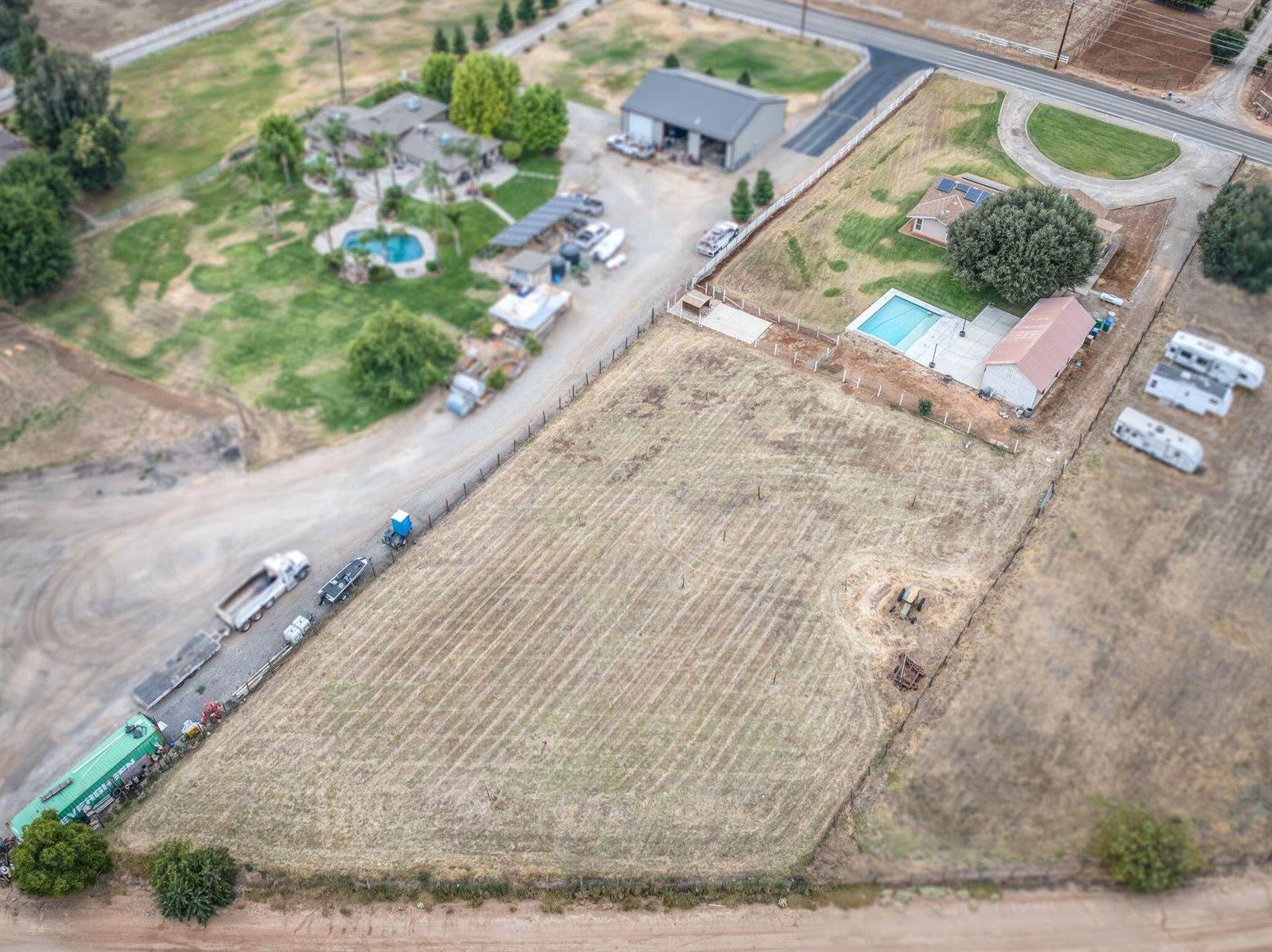 5602 North Mccall Avenue, Clovis, CA 93619