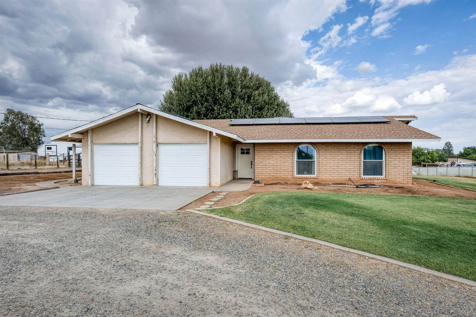5602 North Mccall Avenue, Clovis, CA 93619